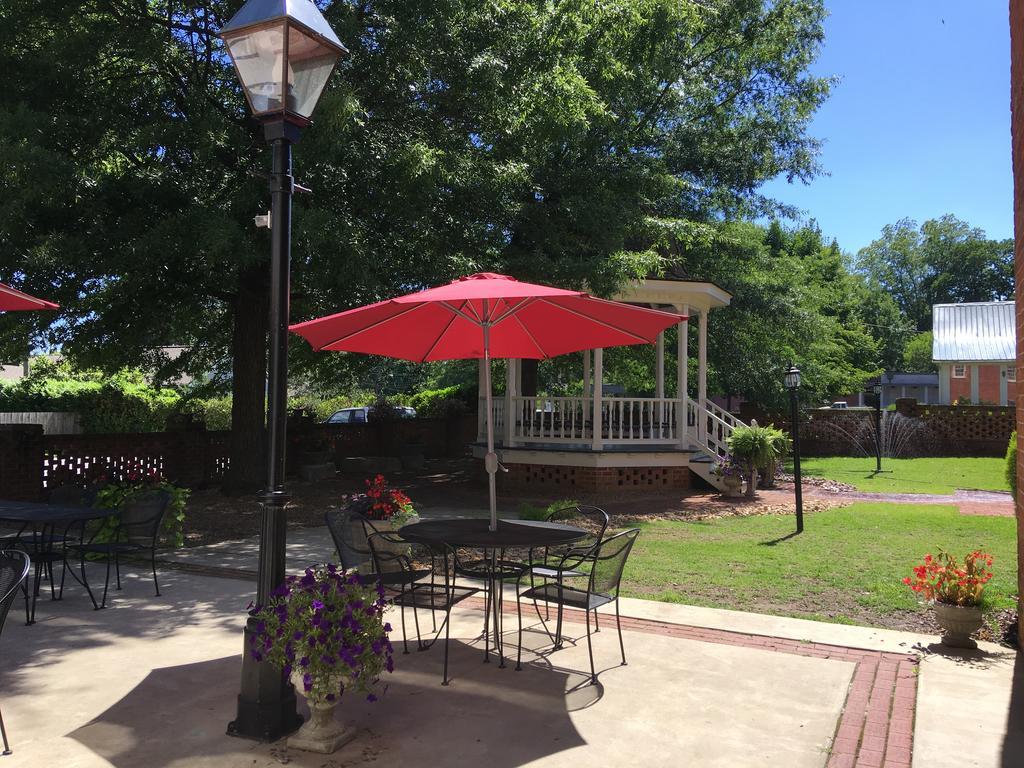 Hale Springs Inn Rogersville Exterior photo